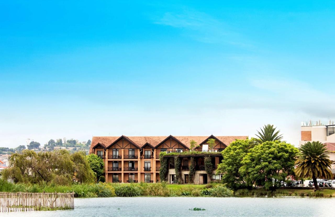 Radisson Hotel Tamboho Waterfront อันตานานารีโว ภายนอก รูปภาพ
